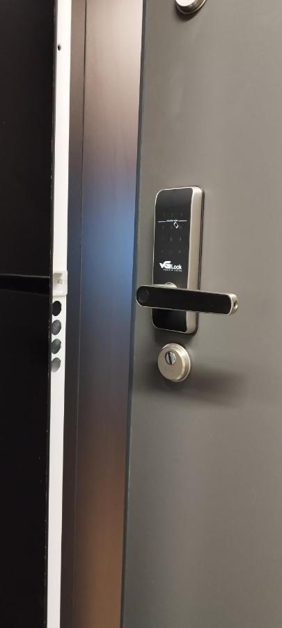Klimatyzowany Apartament Very Berry Z Parkingiem W Poznaniu By Noclegi Renters Eksteriør billede