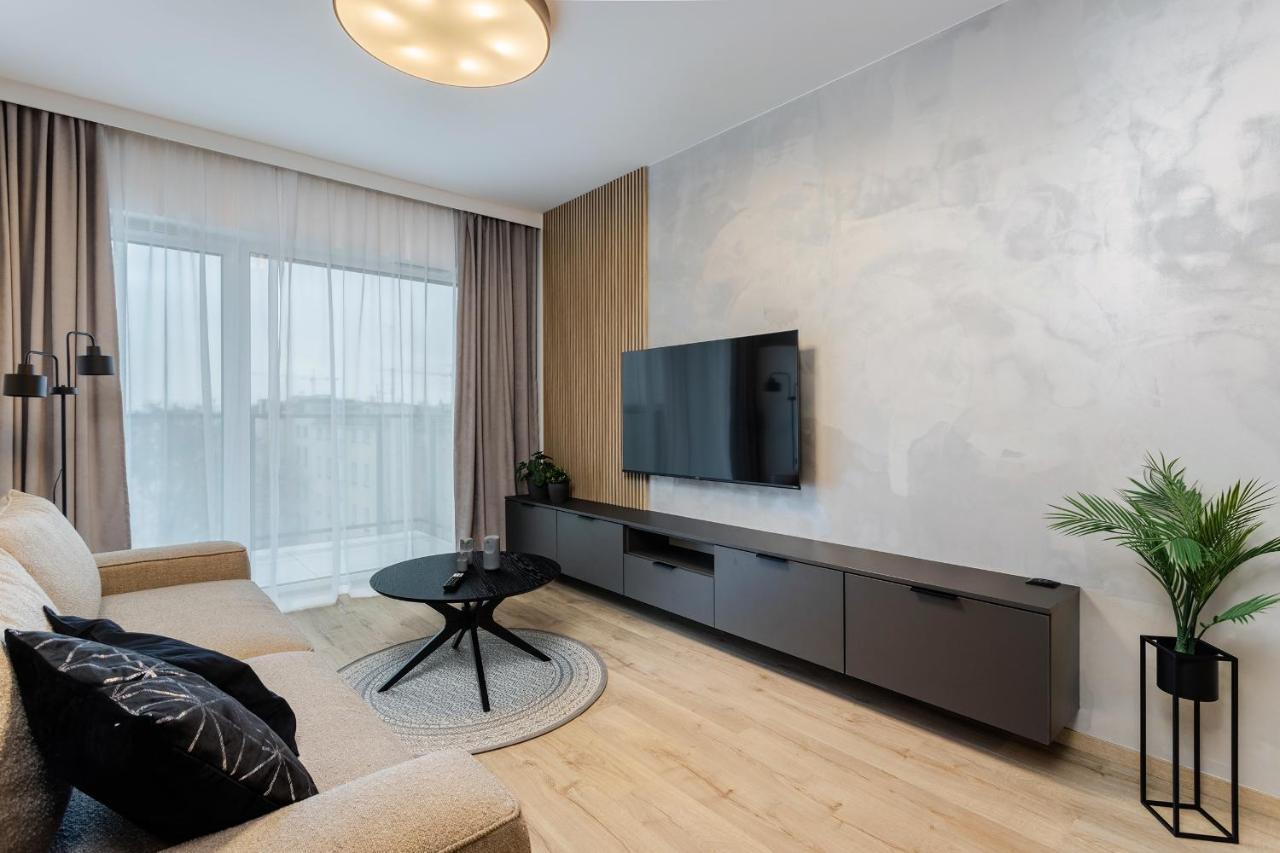 Klimatyzowany Apartament Very Berry Z Parkingiem W Poznaniu By Noclegi Renters Eksteriør billede